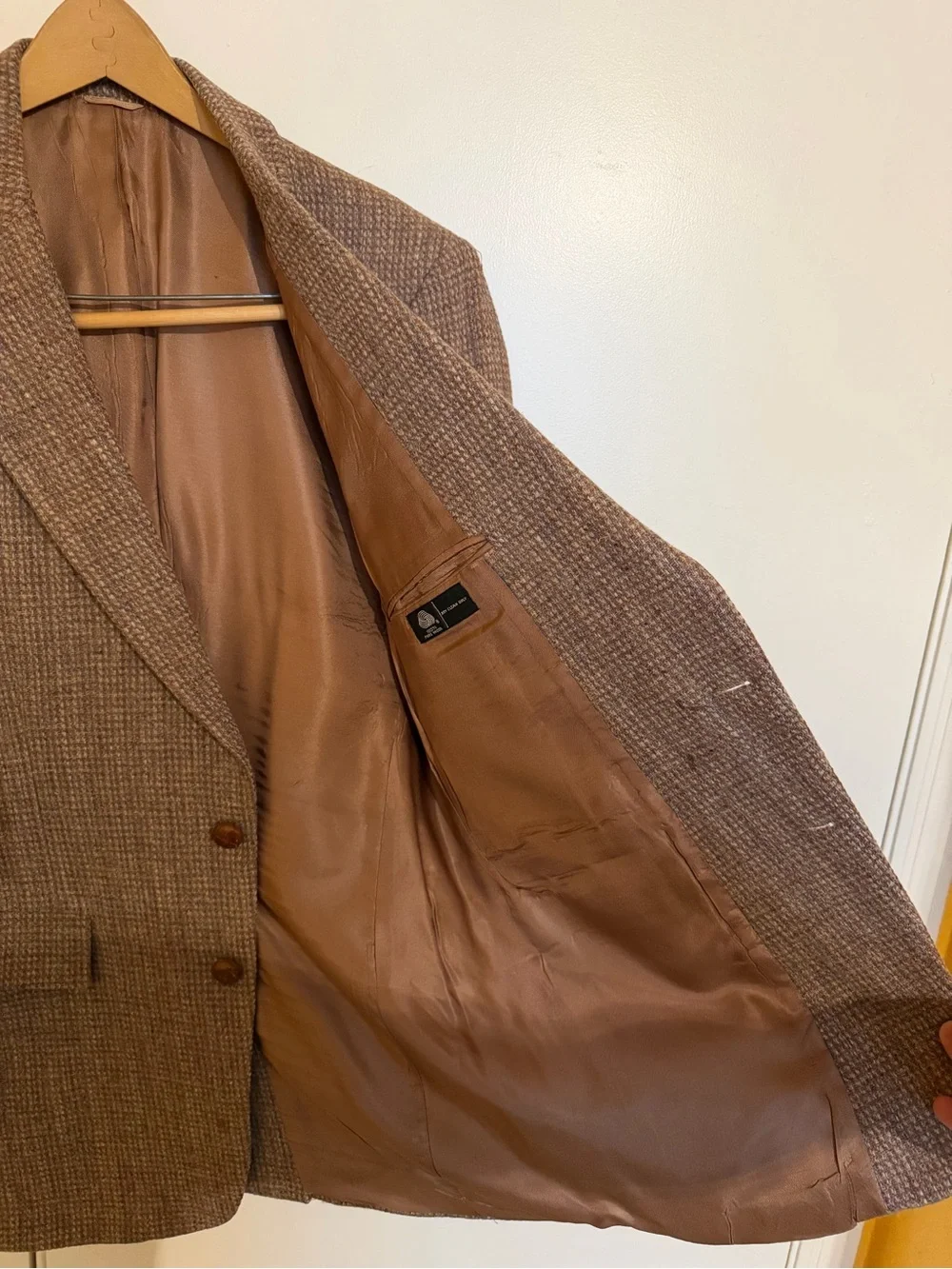 Classic Brown Tweed Sport Coat - Tailored Two-Button Blazer